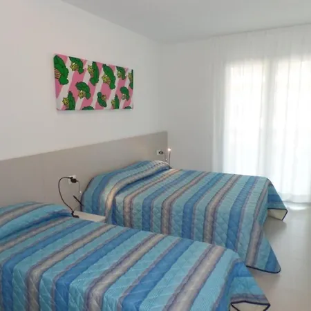 Sunny With Rooftop Pool Apartment Bibione